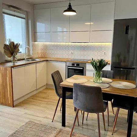 Przytulna Close To The Airport And Pkm 아파트