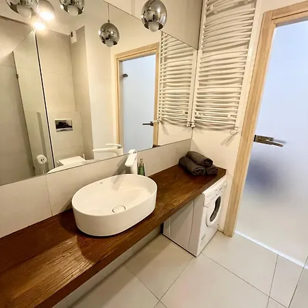 Przytulna Close To The Airport And Pkm Apartament